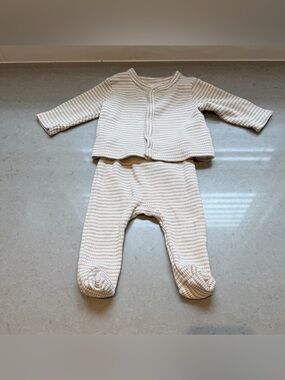 Petit lem 3m Cream Knit Baby One-Piece Set